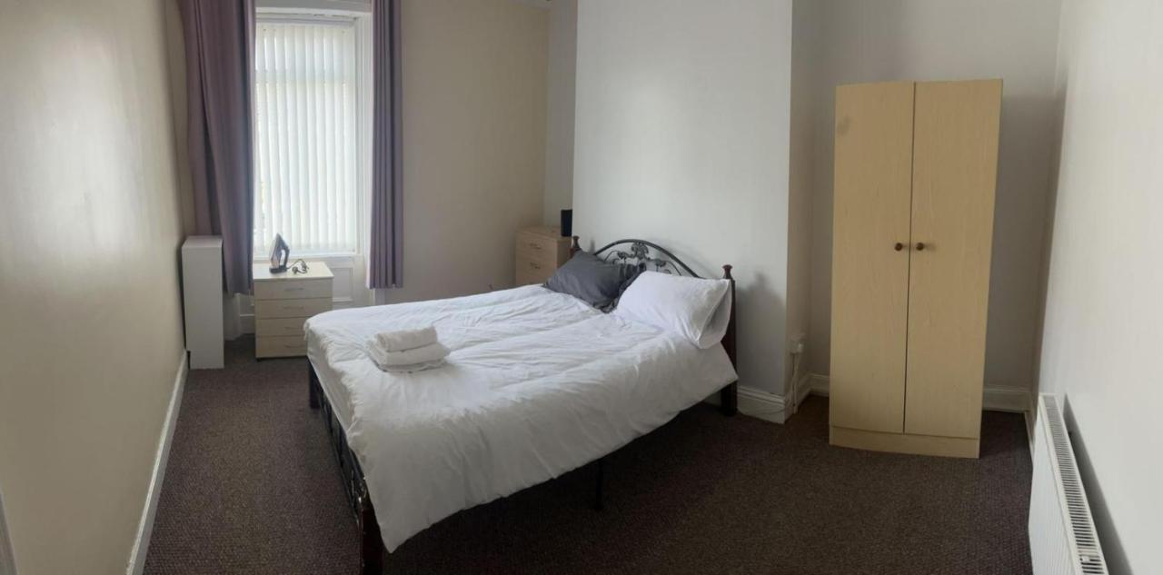 Arthurs Hill Newcastle, Free Parking Fully Equipped Kitchen 4 Bedrooms, Near City Centre Exterior foto